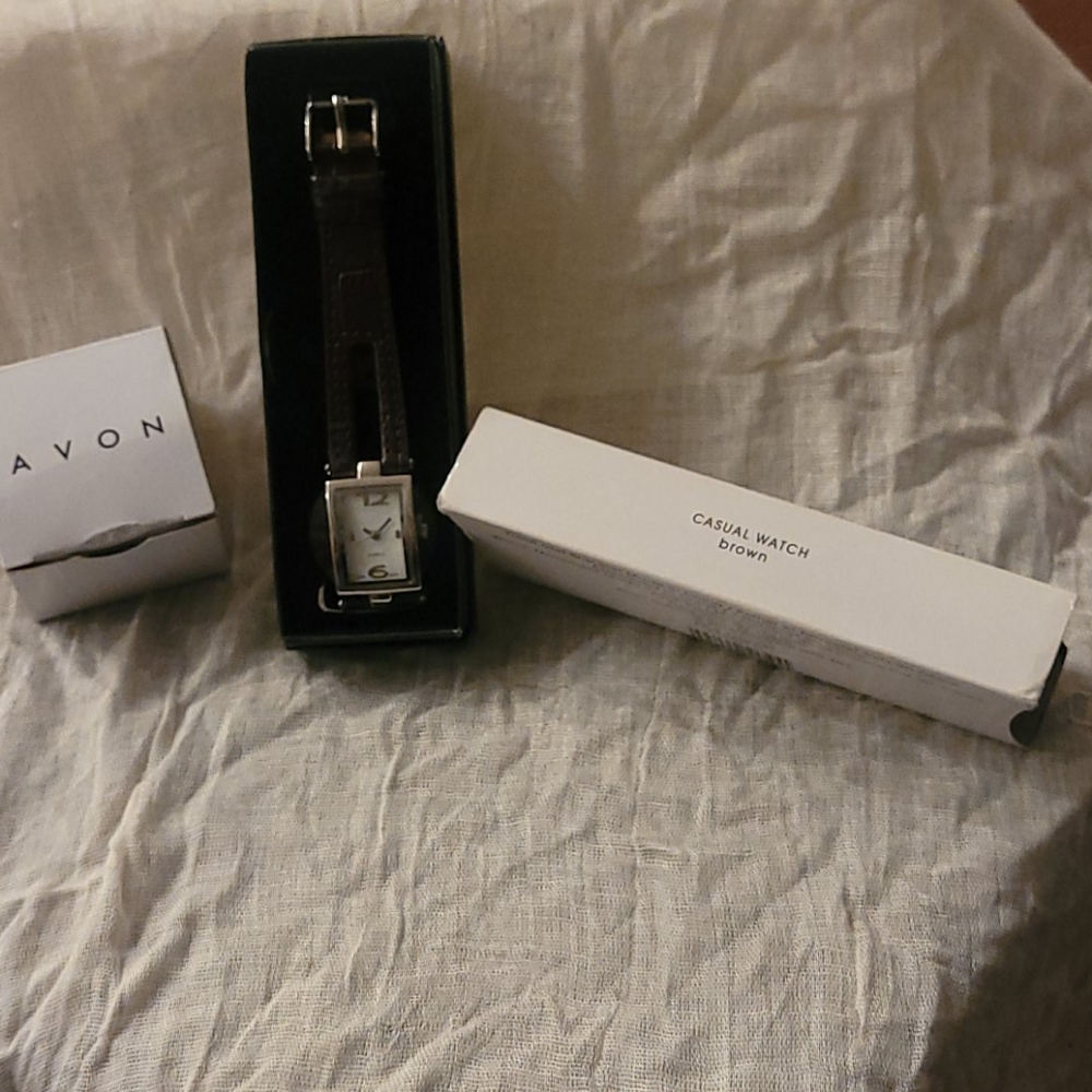AVON Amazing Casual Brown watch
